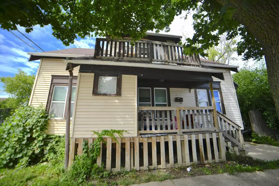 2012 W Burleigh STREET, Milwaukee, WI 53206