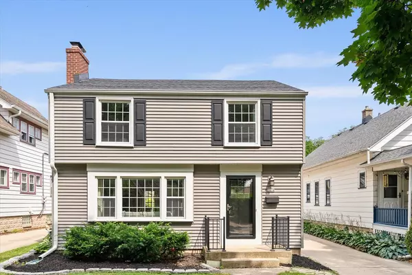Wauwatosa, WI 53213,2624 N 70th STREET