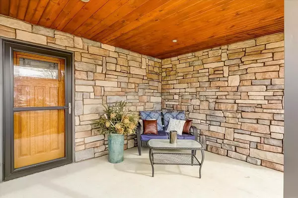 Spring Green, WI 53588,S11610 Hazelnut Road