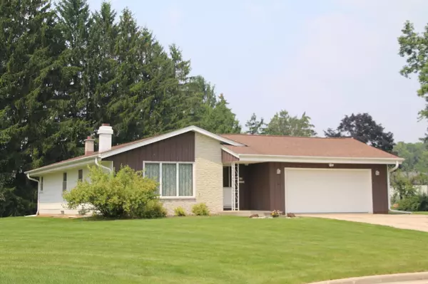 N59W23474 Lilac COURT, Sussex, WI 53089