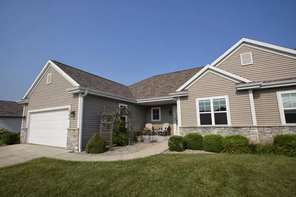 292 E Redding CIRCLE, Belgium, WI 53004
