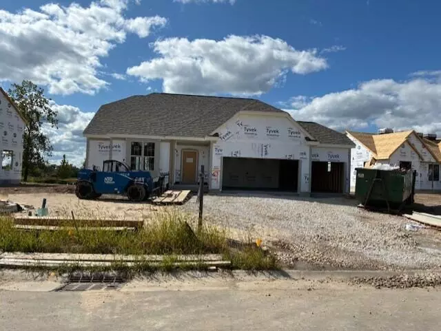 W251N2399 Valleyview CIRCLE, Pewaukee, WI 53072