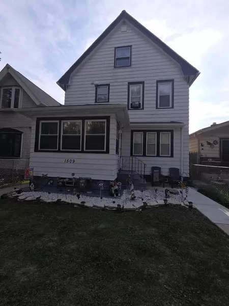 1509 S 33rd STREET S, Milwaukee, WI 53215
