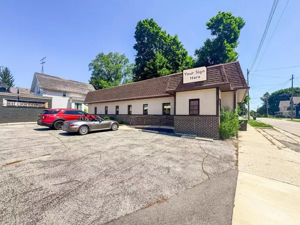 1204 Fond du Lac AVENUE, Kewaskum, WI 53040