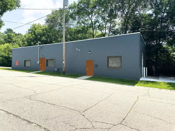 415 E Main STREET, Whitewater, WI 53190