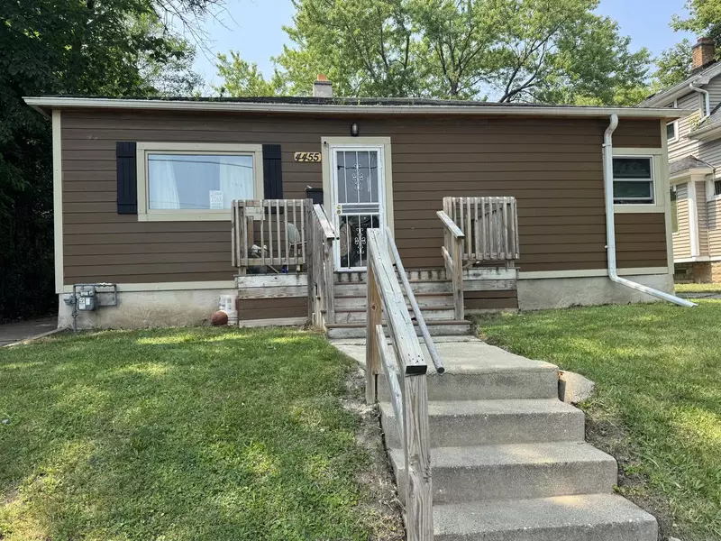 4455 N 37th STREET, Milwaukee, WI 53209