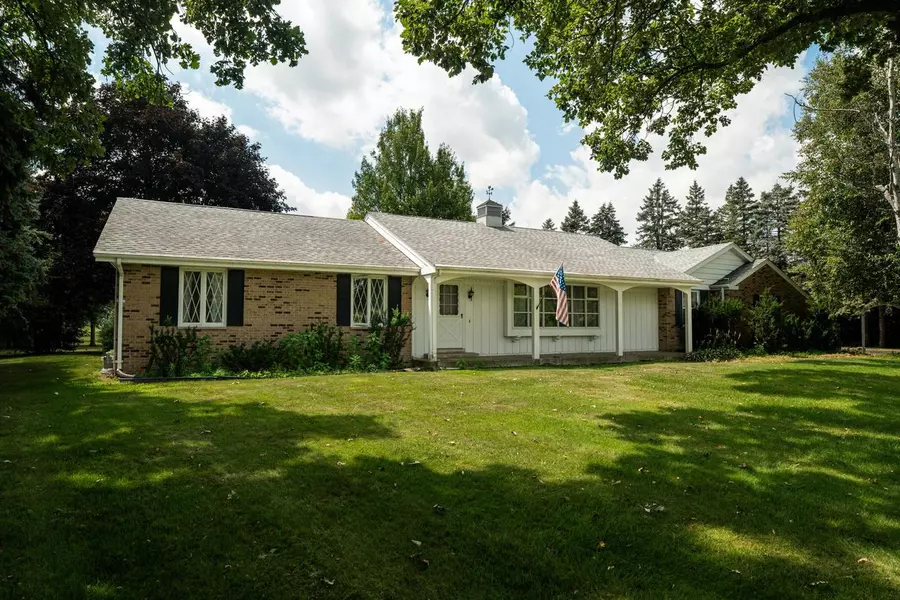 N50 W21625 Lisbon ROAD, Menomonee Falls, WI 53051