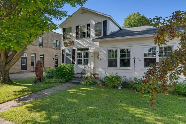 Coon Valley, WI 54623,215 Central AVENUE