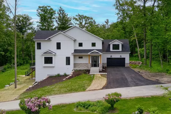 N2692 Forest DRIVE, Lake Geneva, WI 53147