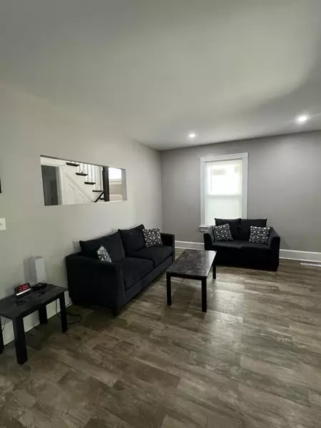 2009 N 37th STREET, Milwaukee, WI 53208