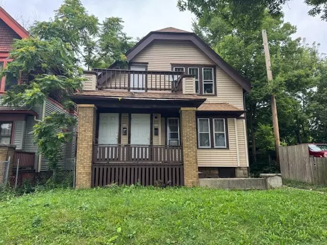 3716 W Roberts STREET #3718, Milwaukee, WI 53208