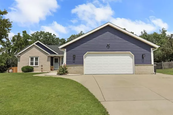 Franklin, WI 53132,7742 W Lake Pointe DRIVE