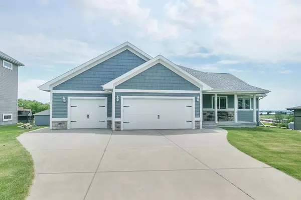 10821 Sauk TRAIL, Blue Mounds, WI 53517