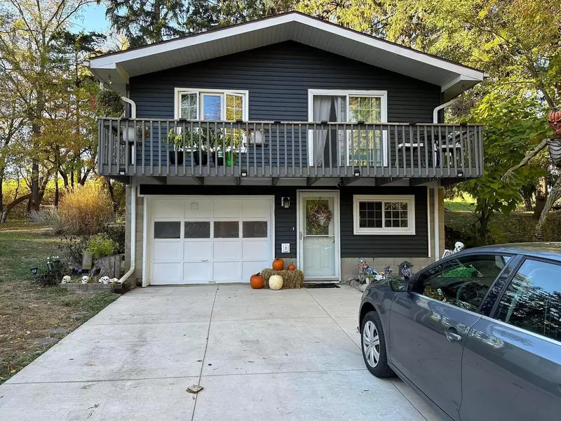 1061 Highland DRIVE, Twin Lakes, WI 53181