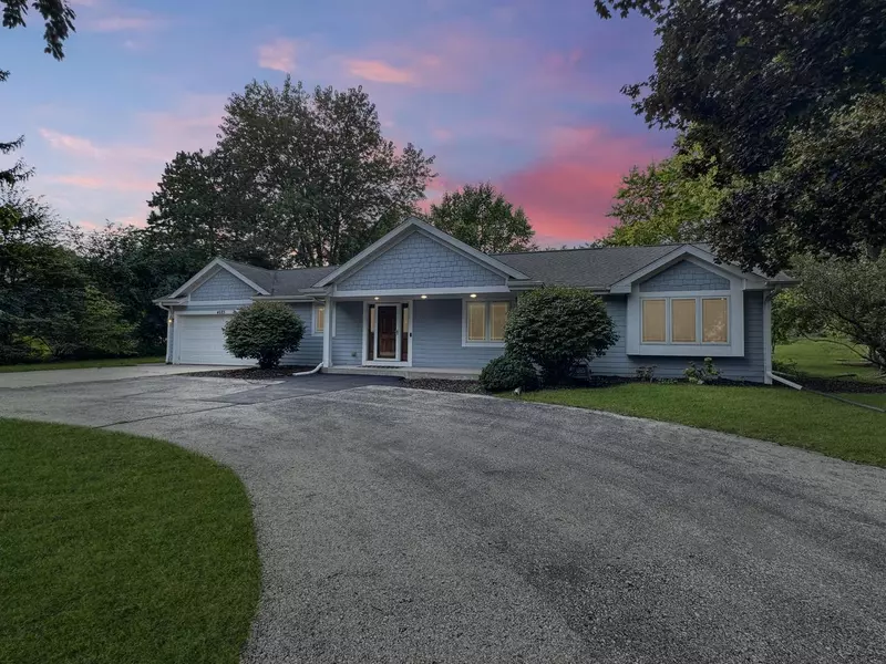 4685 Pilgrim ROAD, Brookfield, WI 53005