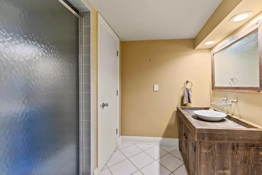 2337 N County Road F, Janesville, WI 53545