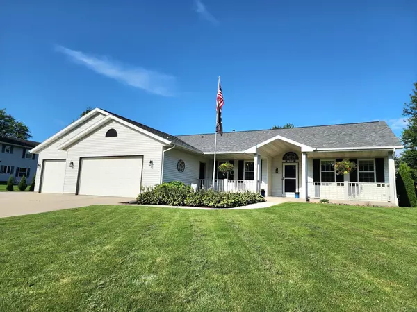 1004 Stonebridge DRIVE, Howards Grove, WI 53083