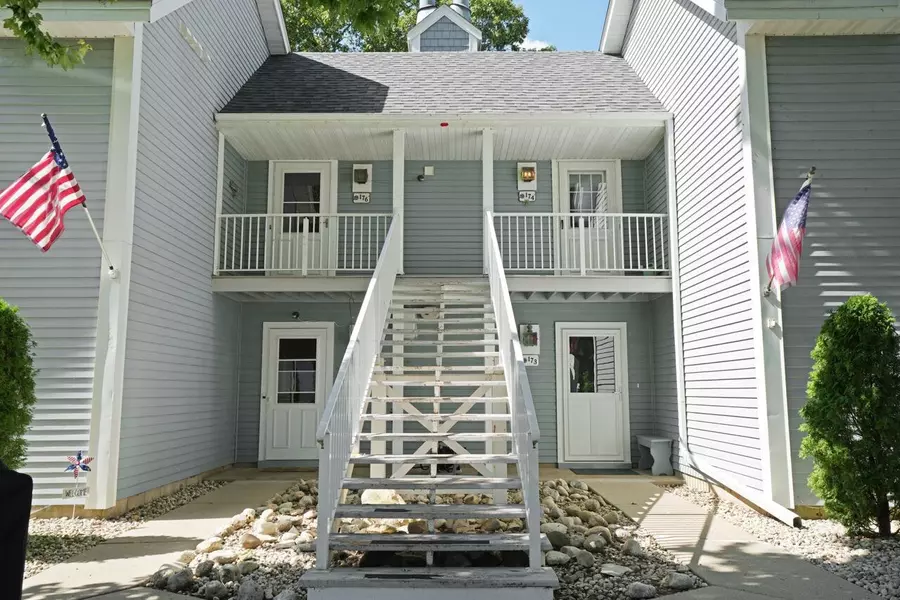 300 Foxwood DRIVE #176, Waterford, WI 53185