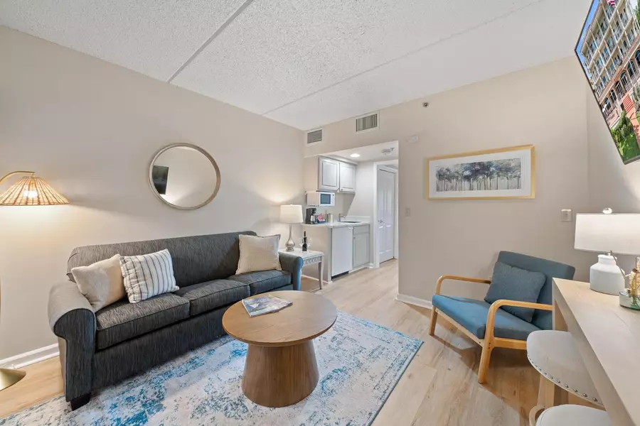 335 Wrigley DRIVE #308, Lake Geneva, WI 53147