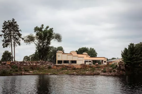 250 E Bannerman AVENUE, Redgranite, WI 54970