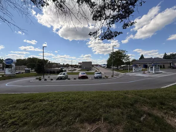 West Bend, WI 53095,2346 W WASHINGTON STREET