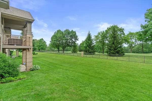 Franklin, WI 53132,7510 W Tuckaway Pines CIRCLE