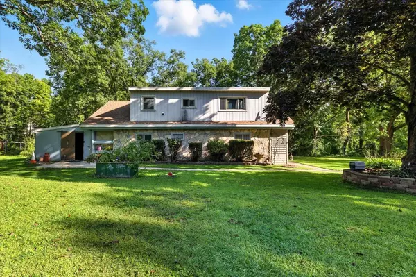 N9247 Stewart School ROAD, East Troy, WI 53120