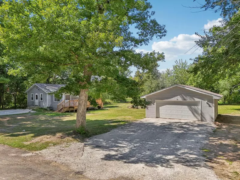 W1116 Mangrove ROAD, Genoa City, WI 53128