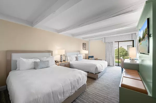 Fontana, WI 53125,269 Fontana BOULEVARD #1707