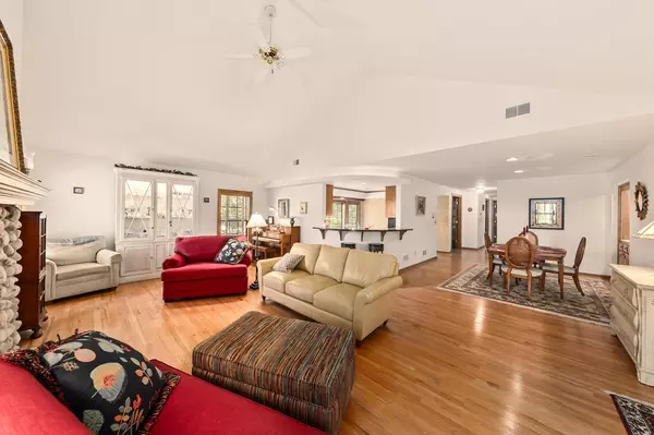 Elm Grove, WI 53122,820 Pilgrim PARKWAY #C