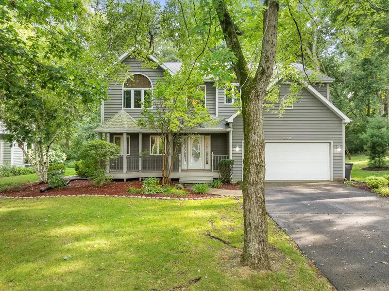 553 Forest Glen DRIVE, Fontana, WI 53125
