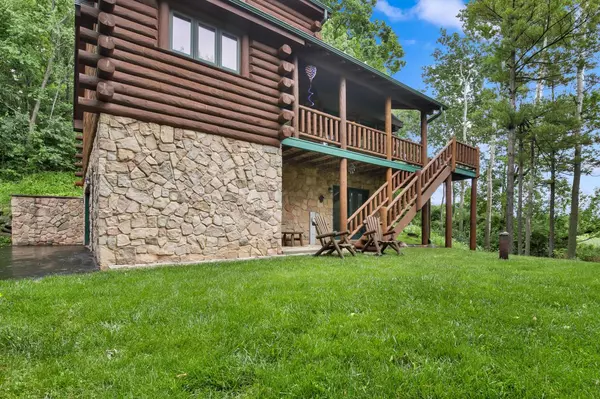 4229 Sherman ROAD, Slinger, WI 53086