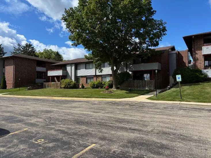 7921 S 68th STREET #208, Franklin, WI 53132