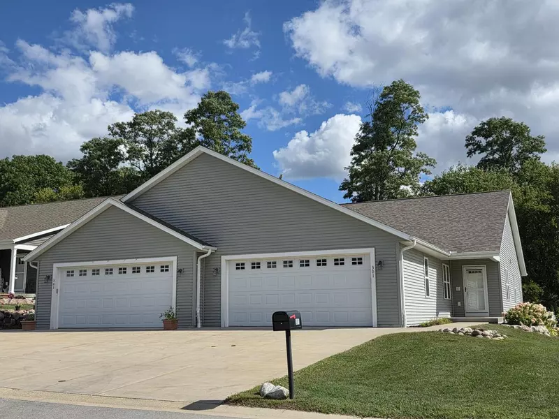 301 Creekside COURT, Watertown, WI 53098