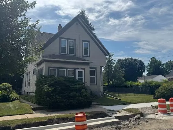 South Milwaukee, WI 53172,427 Michigan AVENUE