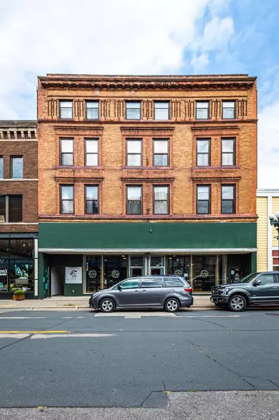 513 Main STREET #Suite F, La Crosse, WI 54601