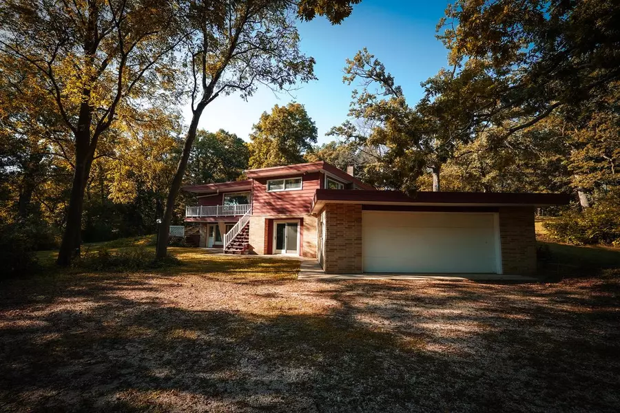 29222 Durand AVENUE, Burlington, WI 53105