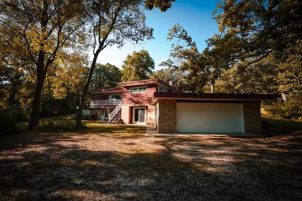 29222 Durand AVENUE, Burlington, WI 53105