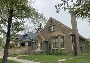 5460 N 37th STREET, Milwaukee, WI 53209