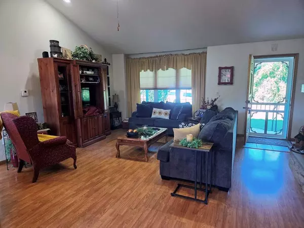 Cascade, WI 53011,617 Lake STREET