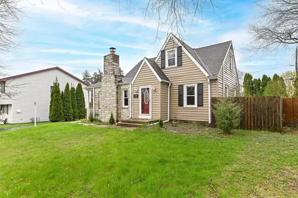 2721 S 76th STREET, West Allis, WI 53219