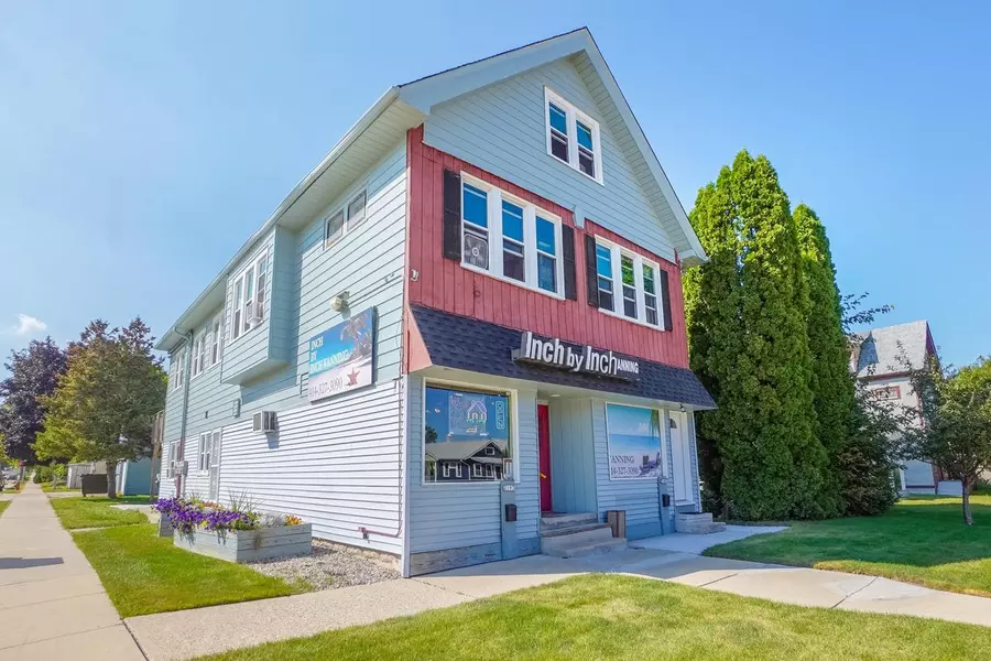 2191 S 60th STREET, West Allis, WI 53219