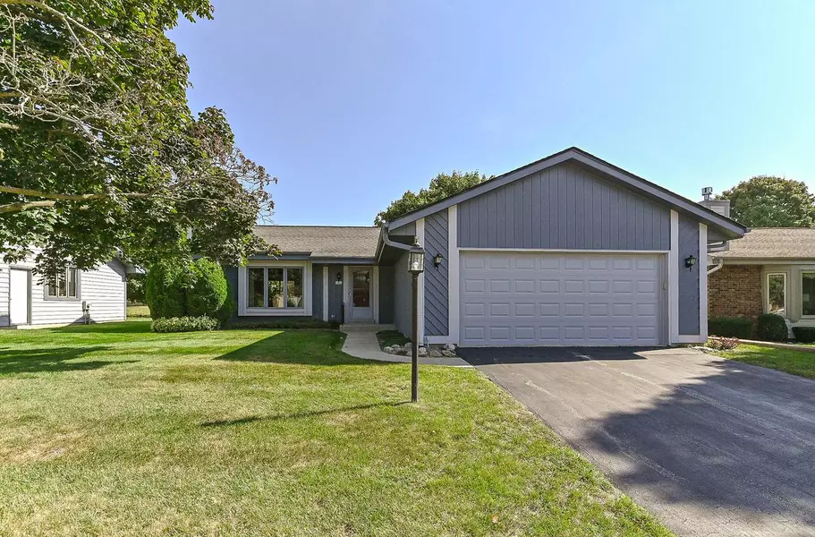 5444 S Morningside LANE, Greenfield, WI 53221