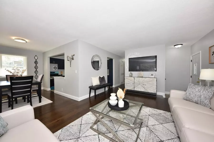 8733 W Cheyenne STREET, Milwaukee, WI 53224