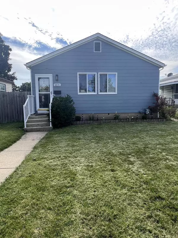 3835 S 17th STREET, Milwaukee, WI 53221