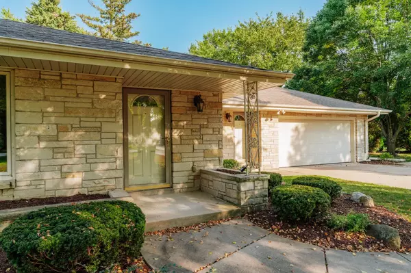 Elm Grove, WI 53122,1920 Fairhaven BOULEVARD