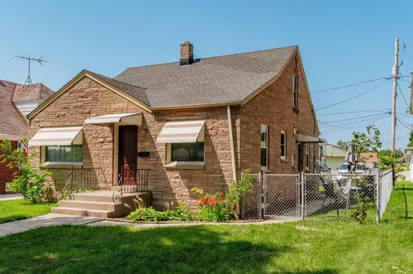 2520 W Morgan AVENUE, Milwaukee, WI 53221