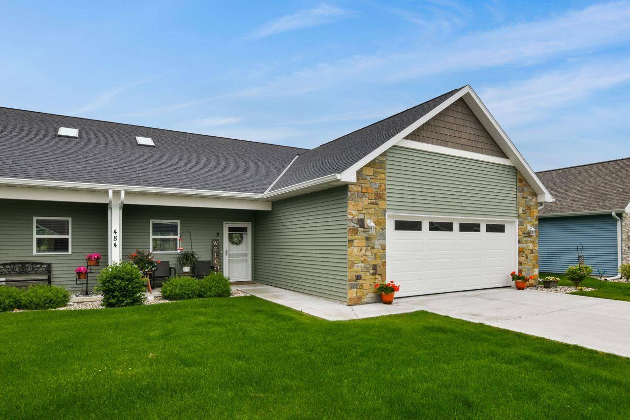 484 River Rd #2, Columbus, WI 53925