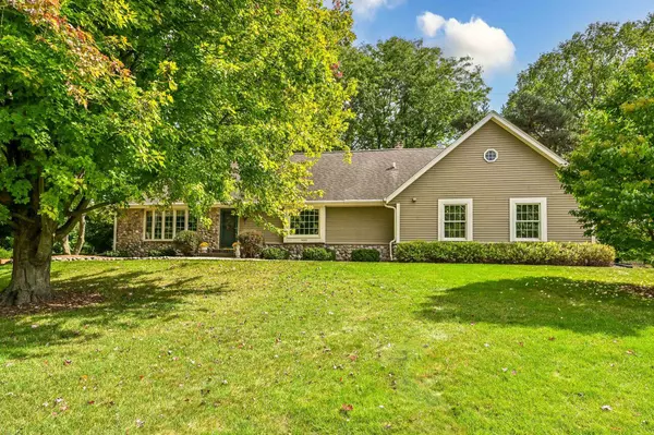 1660 Constitution DRIVE, Brookfield, WI 53045