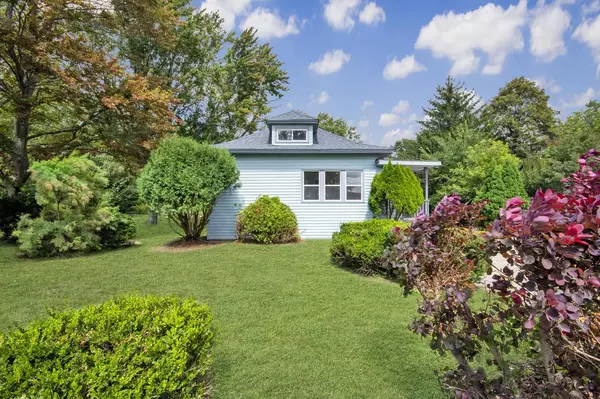 32500 Bassett ROAD, Burlington, WI 53105